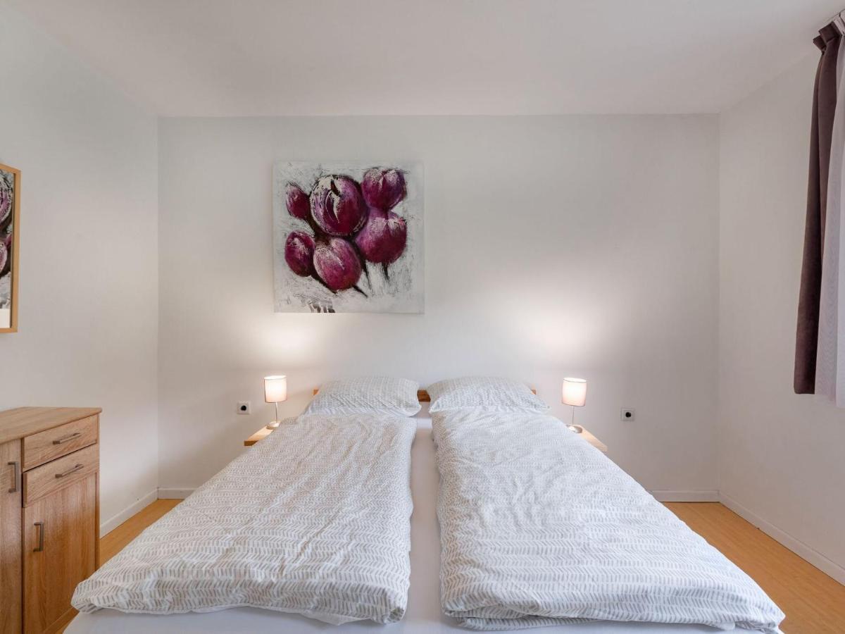 Apartment With Private Terrace In Velmede Bestwig Bagian luar foto